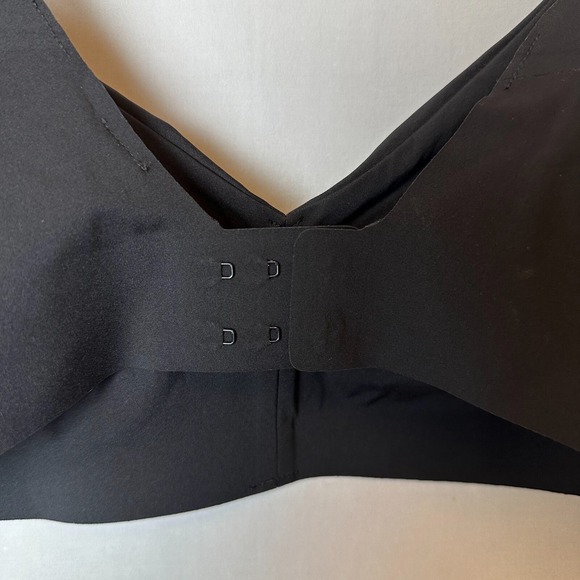 Lululemon Bra Womens 32C Black Like Nothing Lightweight Light Support Breathable - Picture 11 of 14